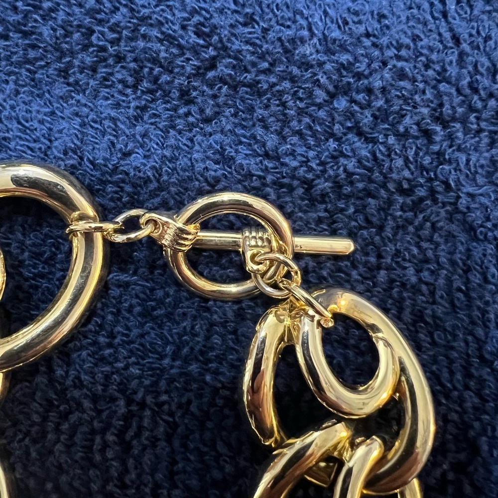 Gold Tone Chain Link Bracelet - Picture 3 of 3